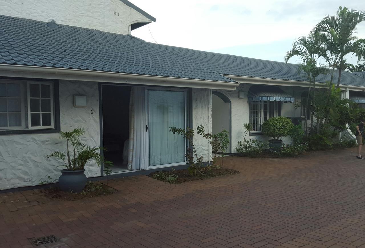 Old N New Bed & Breakfast Umhlanga Rocks Exterior foto