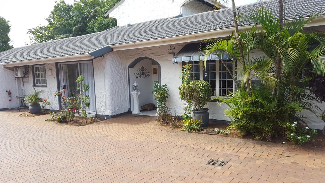 Old N New Bed & Breakfast Umhlanga Rocks Exterior foto